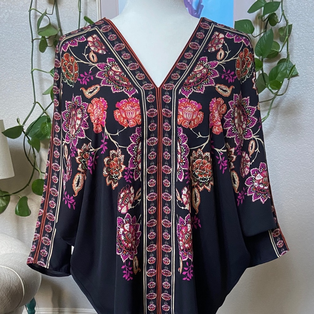 Sale! Vibrant Floral Patterned Women's Top with Bat Wings. Rose + Olive, size M - Picture 3 of 12